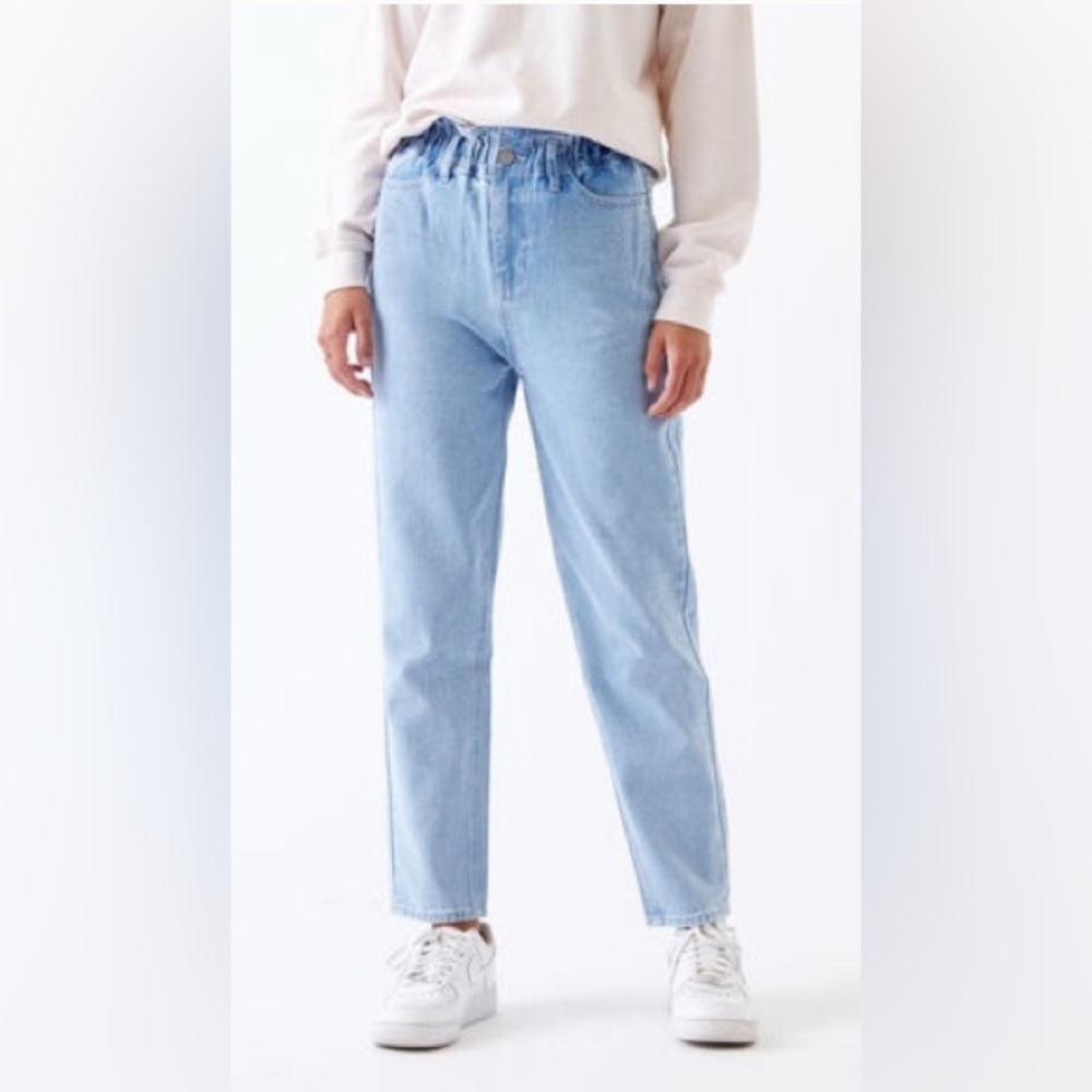 PacSun Paperbag Waist Mom Jeans - Size Medium